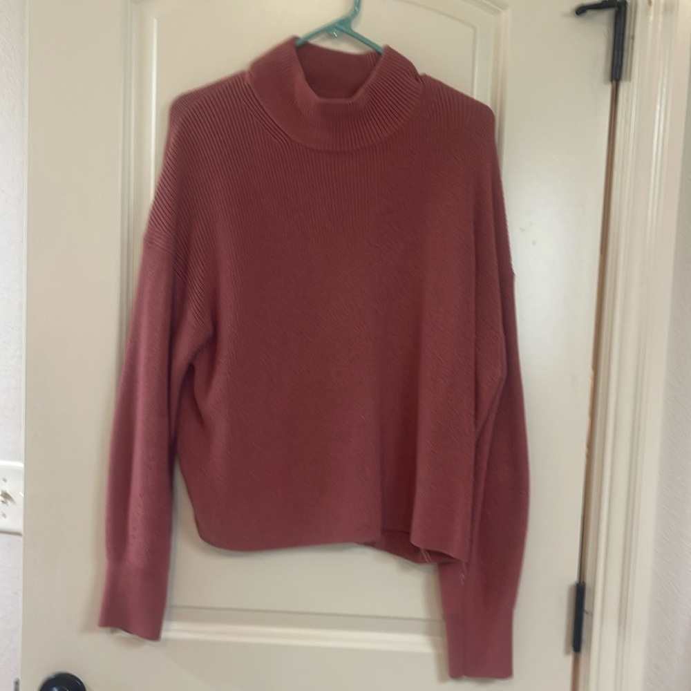Lululemon sweater